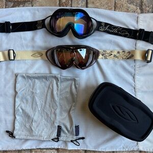 SMITH Womens pair of Black and Cream Ski Goggles with Case